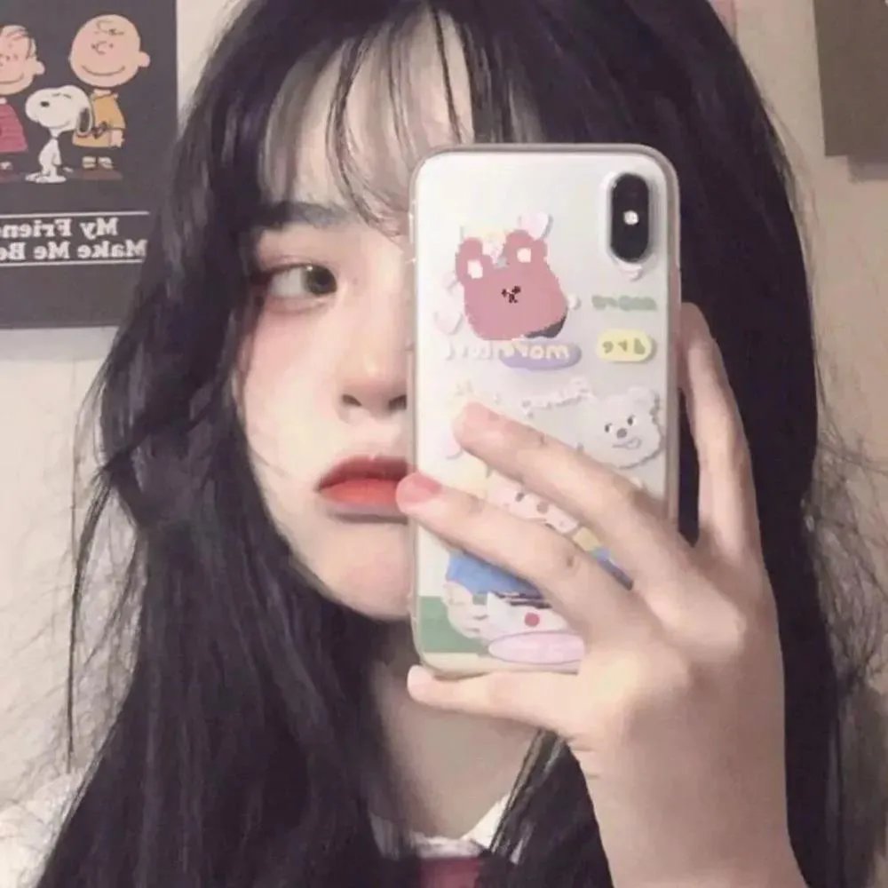 有很多蛋的公鸡